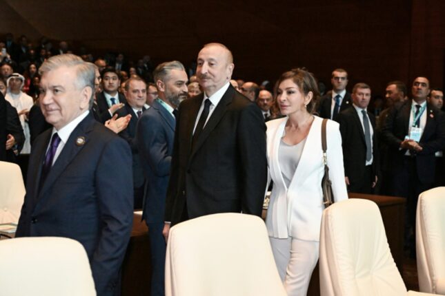 İlham Əliyevlə xanımının tədbirdən – Fotoları
