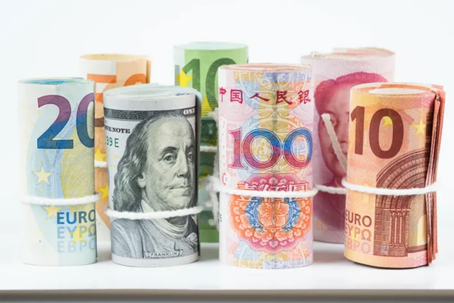 Dollar almaq istəyənlərin DİQQƏTİNƏ Dollar almaq istəyənlərin DİQQƏTİNƏ
