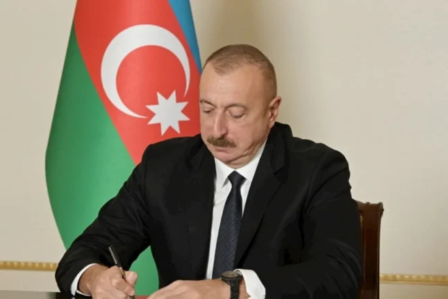 Prezident vəzifəli şəxslərlə bağlı fərman imzaladı — Hesabat verəcəklər