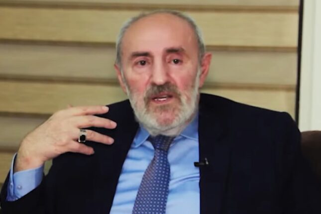 Akif İslamzadənin ürəyinə stent qoyuldu