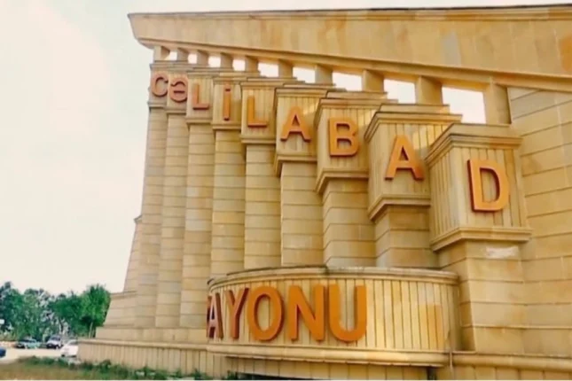 Bu icra başçısı vətəndaşlara köhnə ət göndərib? Bu icra başçısı vətəndaşlara köhnə ət göndərib?