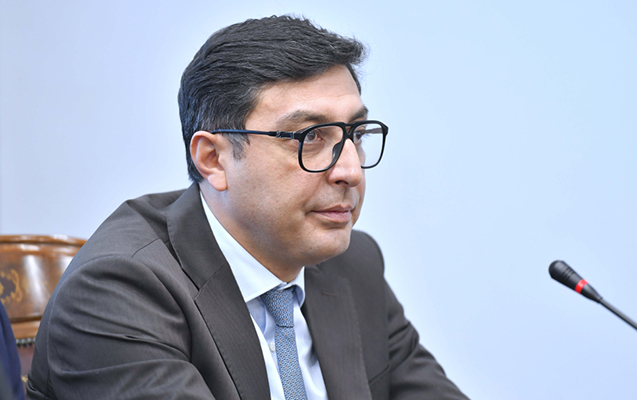 Müşavirini bu liseyə direktor təyin etdi – Foto