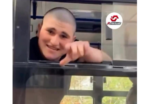 Əsgər gedən gəncin bu görüntüləri gündəm oldu – VİDEO