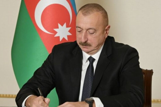 Bir qrup xalçaçı “Tərəqqi” medalı ilə təltif edildi (SƏRƏNCAM)