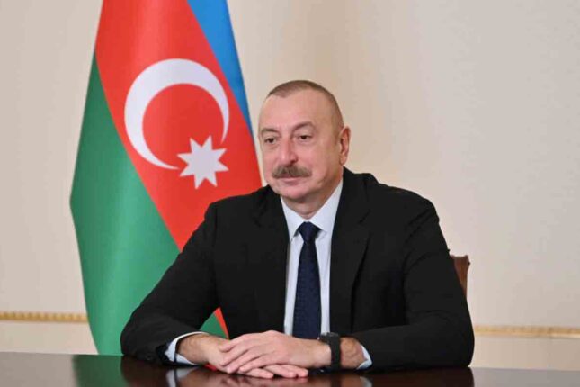 Prezidentə Kiyev Milli İnşaat və Memarlıq Universitetinin Fəxri doktoru adı verildi Prezidentə Kiyev Milli İnşaat və Memarlıq Universitetinin Fəxri doktoru adı verildi