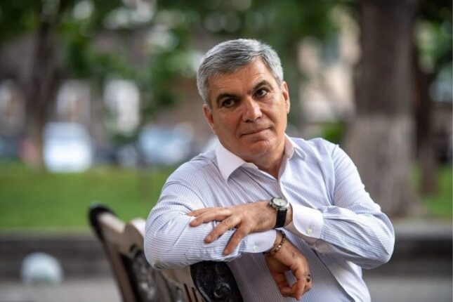 Sarkisyan: “Azərbaycan 100 minlik silahları ilə bizim milyonluq silahlarımızı 3 günə məhv etdi”