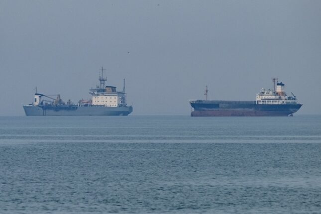 İran öz neftini daşıyan tankerə hücum edib