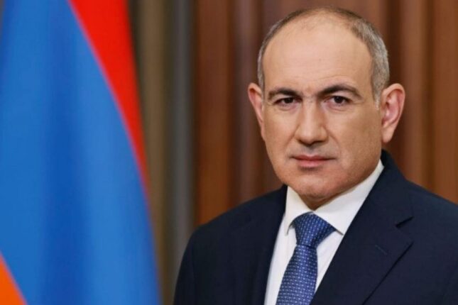 Paşinyan: “Ermənilərin Bakıya geri qayıtmasını tələb etməməliyik” Paşinyan: “Ermənilərin Bakıya geri qayıtmasını tələb etməməliyik”