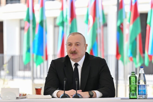 İlham Əliyev: Şəhərsalma elə bir məsələdir ki, biz gündəlik əsaslarla onun üzərində işləyirik İlham Əliyev: Şəhərsalma elə bir məsələdir ki, biz gündəlik əsaslarla onun üzərində işləyirik