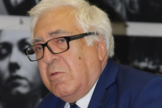 Yazıçı Anar: “Lalə Məmmədova kimdir?” Yazıçı Anar: “Lalə Məmmədova kimdir?”
