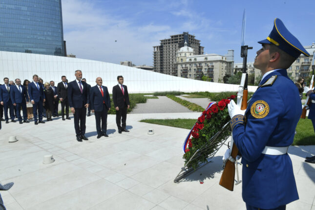 Rixard Raşin Zəfər parkında – Fotolar