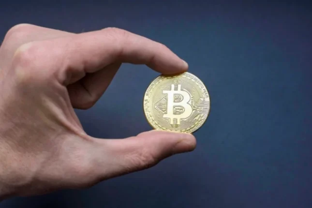 “Bitcoin” kəskin UCUZLAŞDI