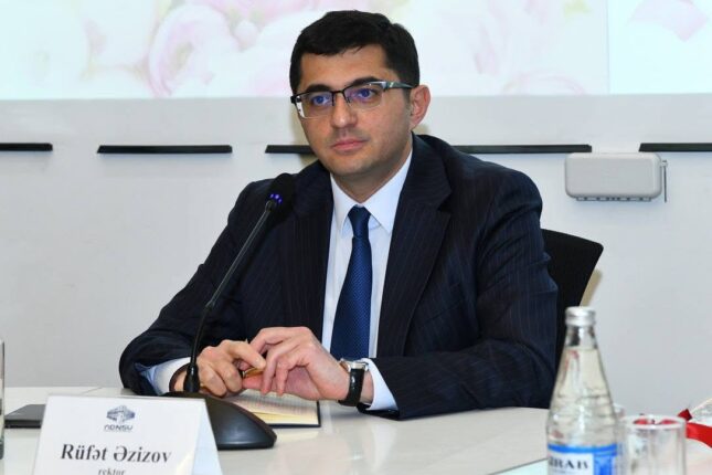 ADNSU-nun rektoru yeni maşın sevdasına düşüb ADNSU-nun rektoru yeni maşın sevdasına düşüb