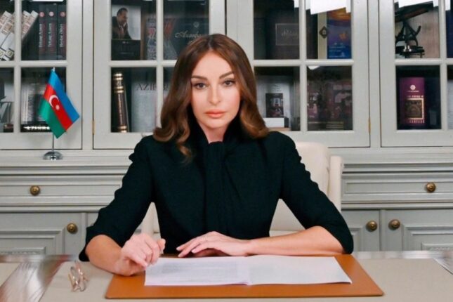 Flora Kərimova Mehriban Əliyevaya təşəkkür etdi Flora Kərimova Mehriban Əliyevaya təşəkkür etdi
