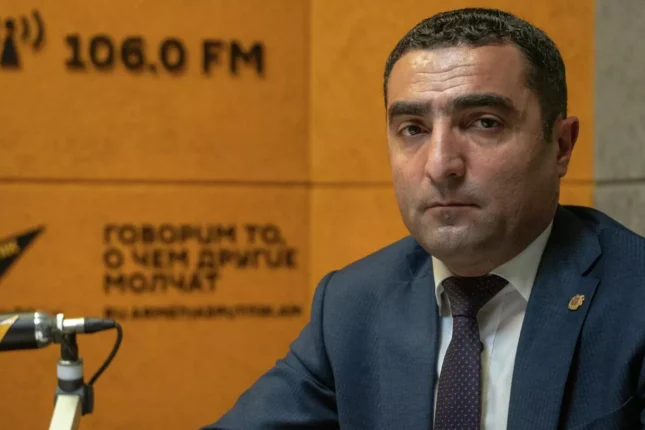 Petrosyan: “Azərbaycanın siyasəti Ermənistan üçün nümunə olmalıdır”