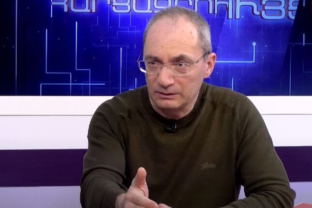 Ayvazyan: “Bakının neft yataqlarını vura biləcək silahla alınmalıdır”