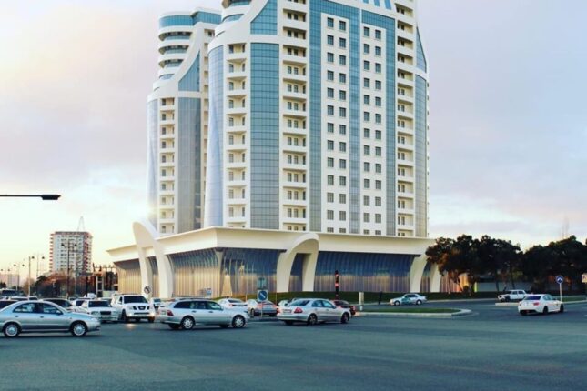 “Blue Residence” sakinlərindən NARAZILIQ: Evin çıxarışı üçün pul tələb edirlər – Foto