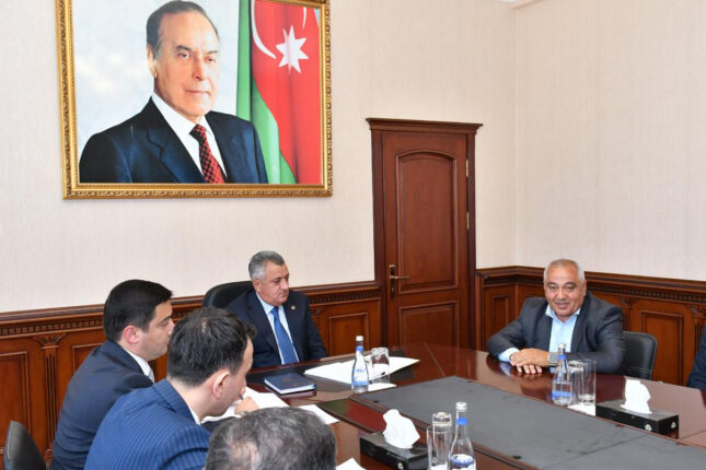 Abşeronda sahibkarlarla görüş keçirildi – Fotolar