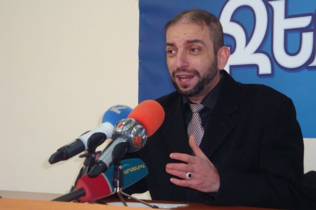 “İt” yenə sərsəmlədi: “3 milyon erməni Azərbaycana qayıtmalıdır”