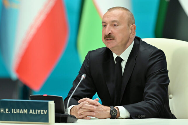 “Coğrafi yerləşmə bəzən başağrısı ola bilər” “Coğrafi yerləşmə bəzən başağrısı ola bilər”