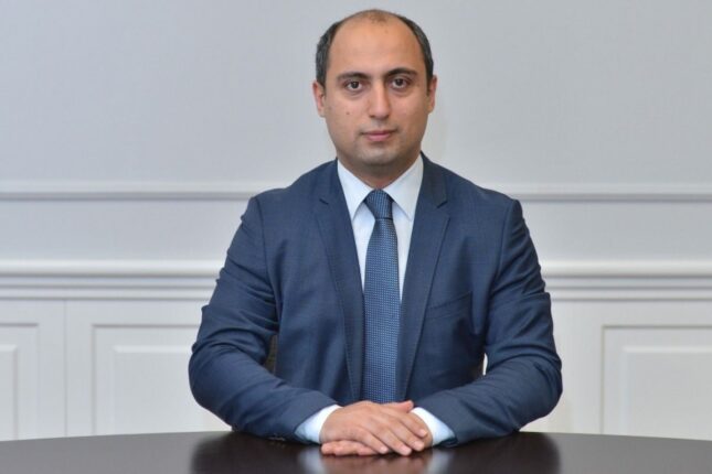 Əmrullayev müsahibəsində ortaya bir dənə də fakt qoymadı – Ekspert