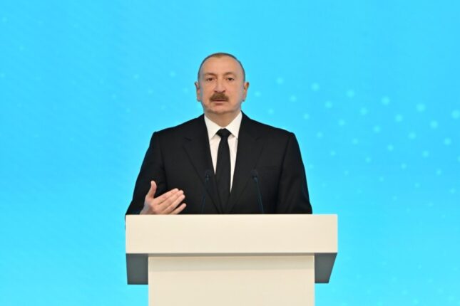 Prezident: Bu gün tərəfdaşlarımızla enerji kabelləri ilə bağlı sıx əməkdaşlıq edirik Prezident: Bu gün tərəfdaşlarımızla enerji kabelləri ilə bağlı sıx əməkdaşlıq edirik