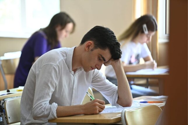 Blok imtahanlarında diqqətçəkən statistika: 20 min nəfər azalıb