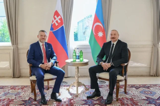 Prezidentlərin təkbətək görüşü oldu Prezidentlərin təkbətək görüşü oldu