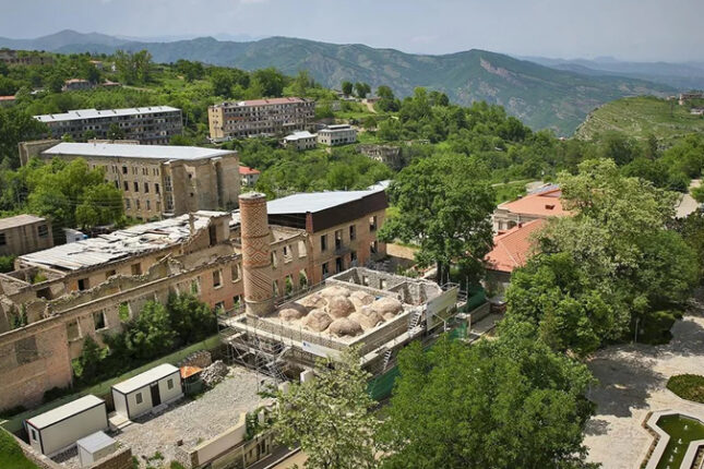 Şuşadakı tarixi abidələrə görə 2 milyon manatdan çox vəsait ayrılır Şuşadakı tarixi abidələrə görə 2 milyon manatdan çox vəsait ayrılır