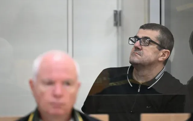 Arayikgilin məhkəməsində prokurorlar çıxışa başlayıb – FOTOLAR Arayikgilin məhkəməsində prokurorlar çıxışa başlayıb – FOTOLAR