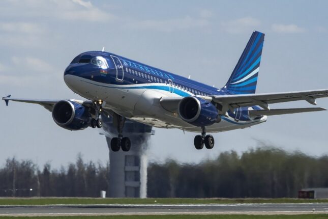 AZAL: Bakı-Naxçıvan reyslərinin bəzisi ildırımlı hava səbəbindən təxirə salınıb AZAL: Bakı-Naxçıvan reyslərinin bəzisi ildırımlı hava səbəbindən təxirə salınıb