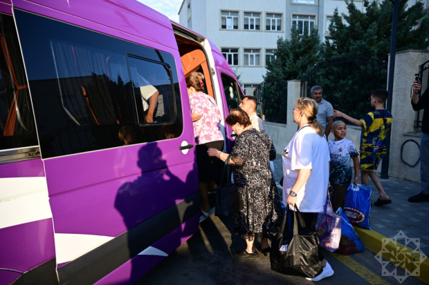 Cəbrayıla növbəti köç karvanları yola salındı Cəbrayıla növbəti köç karvanları yola salındı