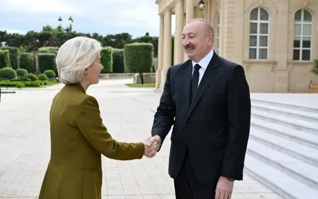 İlham Əliyevin Avropa Komissiyasının Prezidenti ilə təkbətək görüşü olub – FOTOLAR İlham Əliyevin Avropa Komissiyasının Prezidenti ilə təkbətək görüşü olub – FOTOLAR