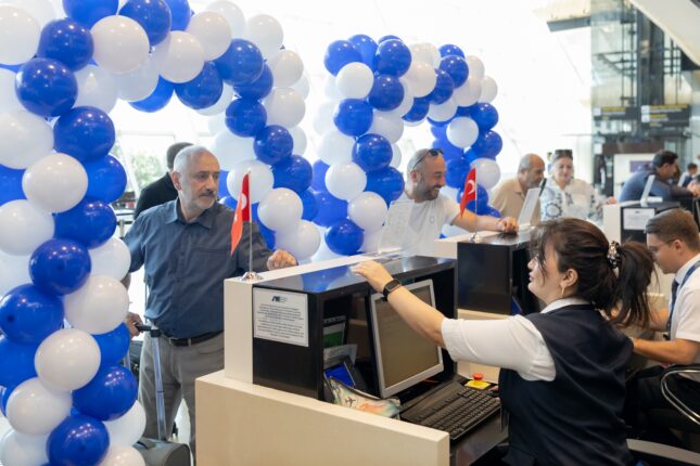 Azərbaycan Hava Yolları Qarsa ilk reysini həyata keçirdi – FOTOLAR Azərbaycan Hava Yolları Qarsa ilk reysini həyata keçirdi – FOTOLAR