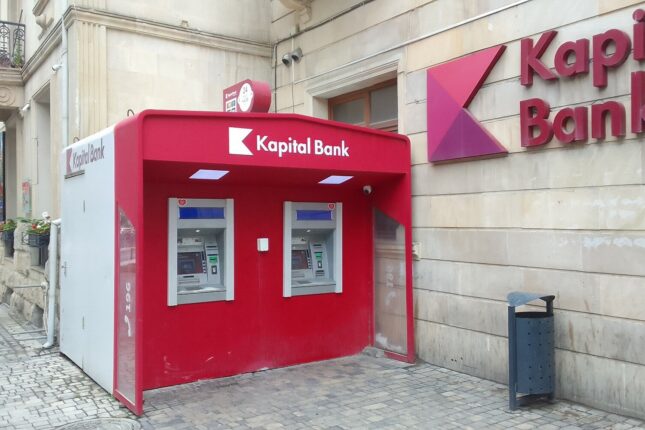 “Kapital Bank”ın dollar dəyişən ATM-sində DİQQƏTLİ OLUN – Foto “Kapital Bank”ın dollar dəyişən ATM-sində DİQQƏTLİ OLUN – Foto