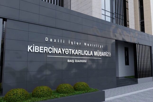 Biznes hesablarını xüsusi proqram vasitəsilə ələ keçirən şəxs qandallandı – DETALLAR Biznes hesablarını xüsusi proqram vasitəsilə ələ keçirən şəxs qandallandı – DETALLAR