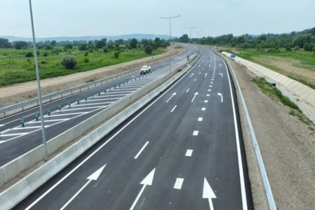 Gürcüstanı Azərbaycanla birləşdirən yeni yol tikiləcək Gürcüstanı Azərbaycanla birləşdirən yeni yol tikiləcək