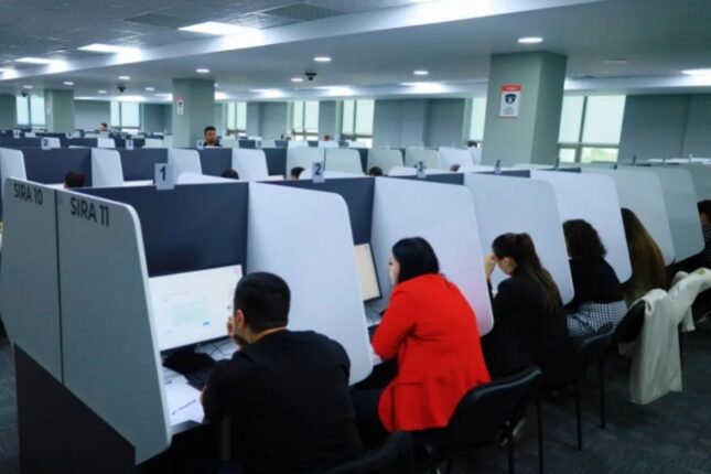 Bu gün dövlət qulluğu üzrə test imtahanı keçiriləcək Bu gün dövlət qulluğu üzrə test imtahanı keçiriləcək