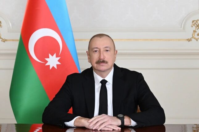 İlham Əliyev Somali Prezidentini milli bayramları münasibəti ilə təbrik edib İlham Əliyev Somali Prezidentini milli bayramları münasibəti ilə təbrik edib
