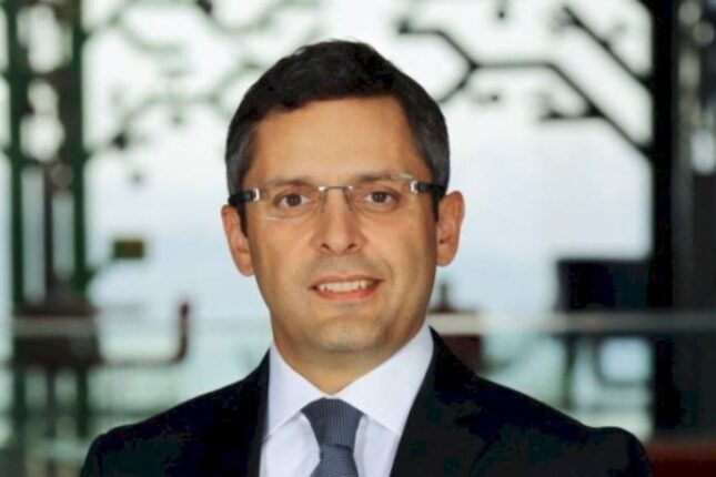 Məşhur bankda gözlənilməz istefa