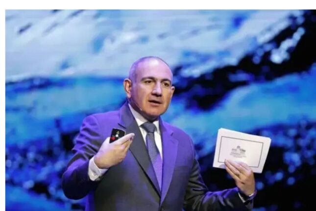 Paşinyan konstitusiya dəyişikliyinə gedəcəklərini təsdiqlədi