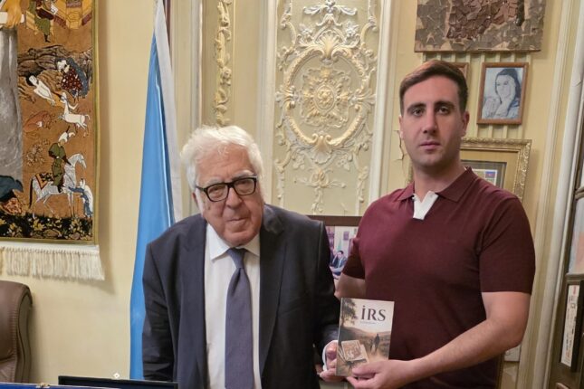 Tural İbrahimovun ikinci kitabı “İRS” işıq üzü gördü — FOTO Tural İbrahimovun ikinci kitabı “İRS” işıq üzü gördü — FOTO
