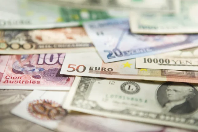 Dollar almaq istəyənlərin – NƏZƏRİNƏ! Dollar almaq istəyənlərin – NƏZƏRİNƏ!