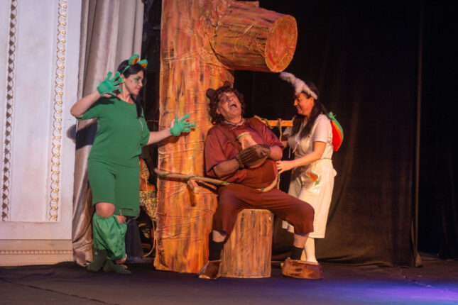 Sumqayıt Teatrı “Cəsur” tamaşası ilə teatr mövsümünü başa vurub