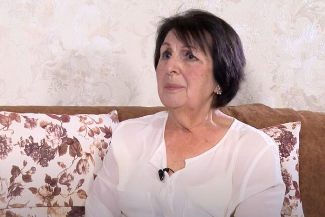 “Çox danışmaq onu yorur” – Xalq artistinin qızı “Çox danışmaq onu yorur” – Xalq artistinin qızı