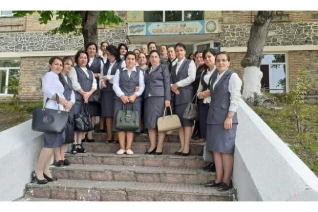 Müəllimlər üçün vahid geyim forması narazılıq yaratdı – Foto Müəllimlər üçün vahid geyim forması narazılıq yaratdı – Foto