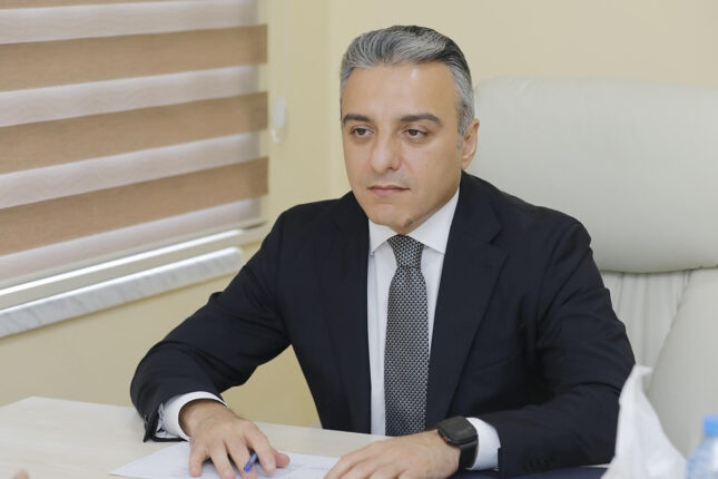 İşdən çıxarılan məmura yeni vəzifə verdi