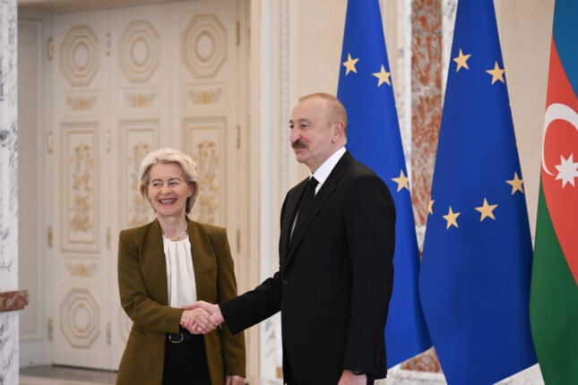 İlham Əliyev və Lyayen mətbuata bəyanatlarla çıxış edirlər – Canlı İlham Əliyev və Lyayen mətbuata bəyanatlarla çıxış edirlər – Canlı