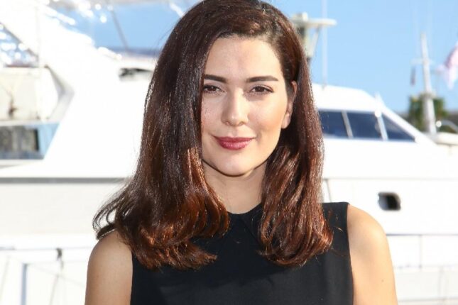 Bergüzar Korel bikinili görüntüsü ilə gündəmdə – Foto Bergüzar Korel bikinili görüntüsü ilə gündəmdə – Foto