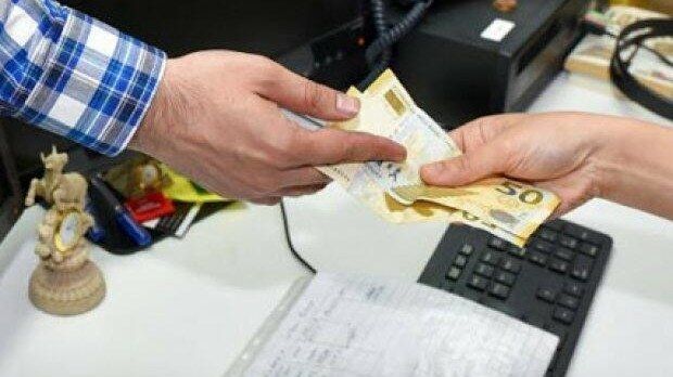 Azərbaycanda bu sahələrdə daha çox maaş verilir – SİYAHI Azərbaycanda bu sahələrdə daha çox maaş verilir – SİYAHI
